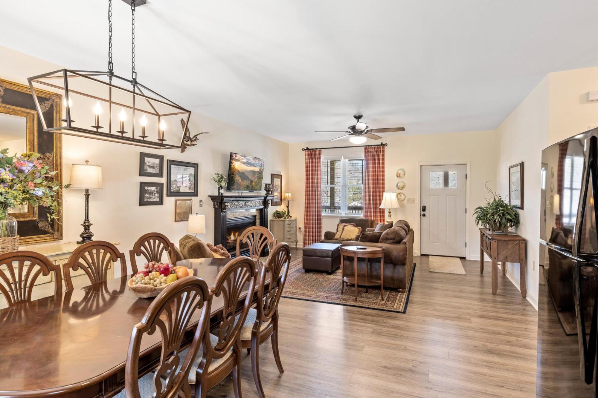 Bear Pass Is A 3 Bed 2 Bath Craftsman Style Home Located Within Walking Distance To Dt Gatlinburg Kültér fotó
