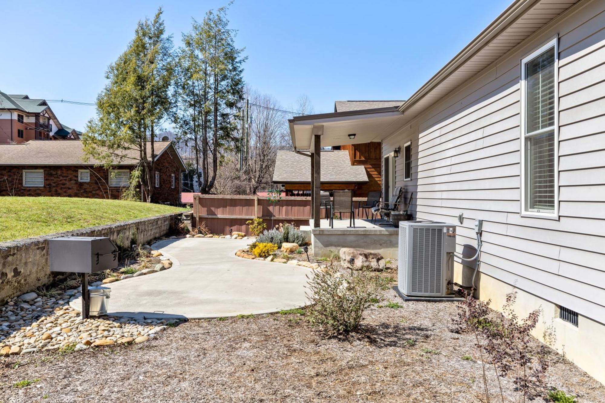 Bear Pass Is A 3 Bed 2 Bath Craftsman Style Home Located Within Walking Distance To Dt Gatlinburg Kültér fotó
